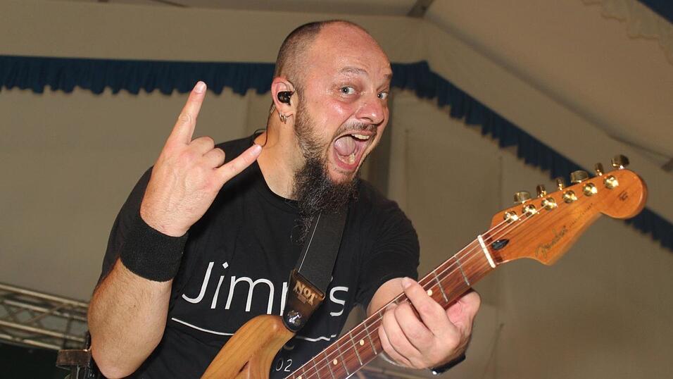 Zur Musik von Headless wurde ausgelassen gefeiert.