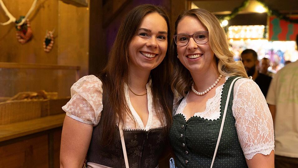 Die Partybilder vom Samstag, 8. August, aus dem Festzelt Krönner. Die Partybilder vom Samstag, 8. August, aus dem Festzelt Krönner.