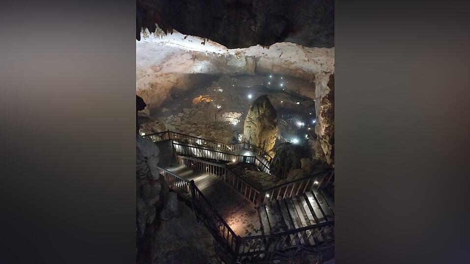 Bilder von der Tour zur Sơn-Đoòng-Höhle.