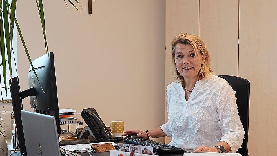 Der tägliche Umgang mit den Menschen macht Bürgermeisterin Elisabeth Kerscher viel Freude. Der tägliche Umgang mit den Menschen macht Bürgermeisterin Elisabeth Kerscher viel Freude.