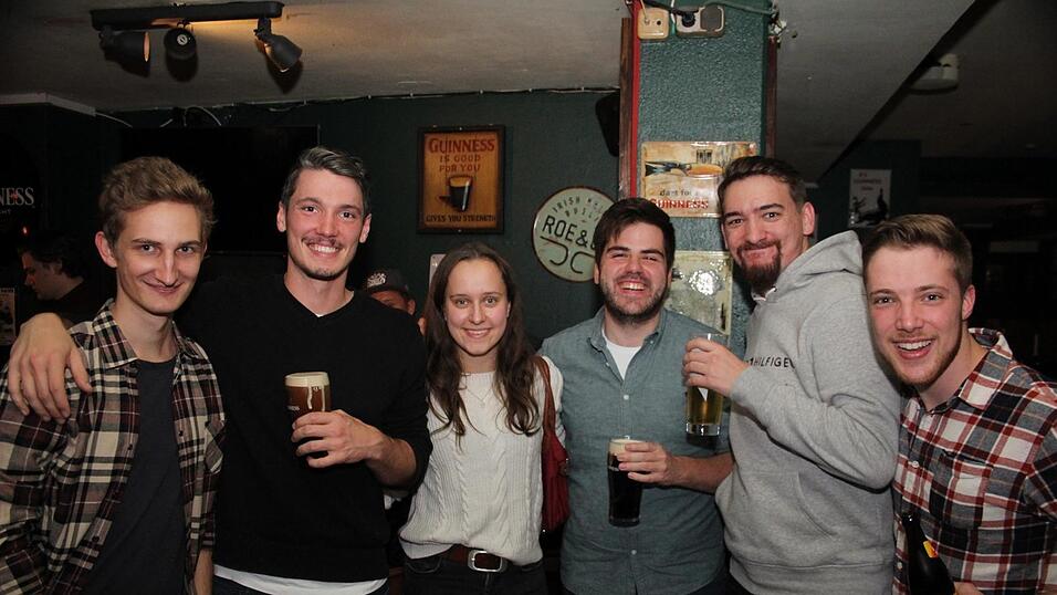So wurde am Samstag, 23. Oktober, im Irish Pub in Landshut gefeiert - die Partybilder. So wurde am Samstag, 23. Oktober, im Irish Pub in Landshut gefeiert - die Partybilder.