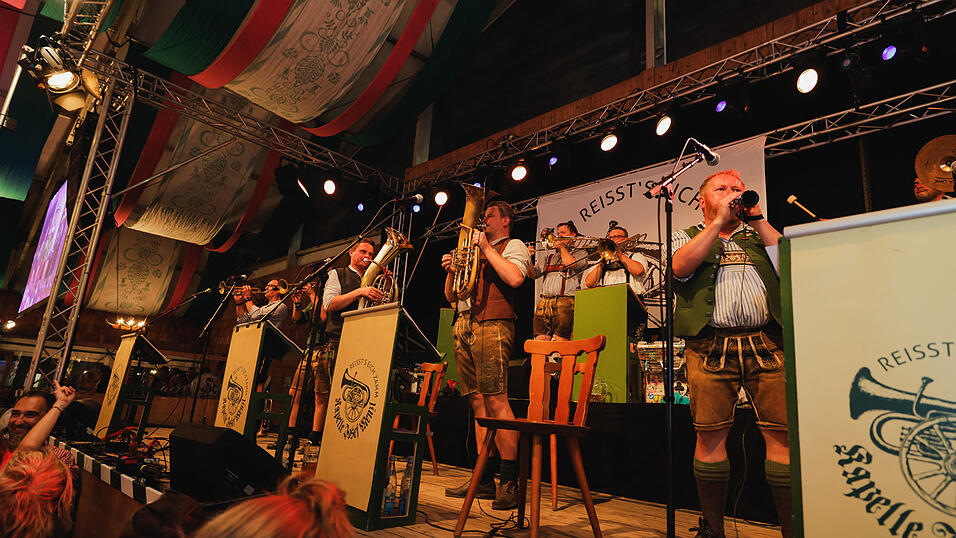 Die Partybilder vom Dienstag, 13. August 2024, aus dem Festzelt Weckmann. Die Partybilder vom Dienstag, 13. August 2024, aus dem Festzelt Weckmann.