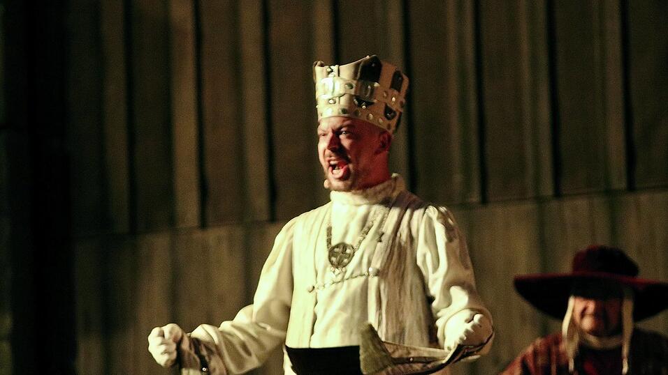 Eindr&uuml;cke von der Gruppe 'blau', die am Freitagabend die Drachenstich-Premiere gespielt hat.