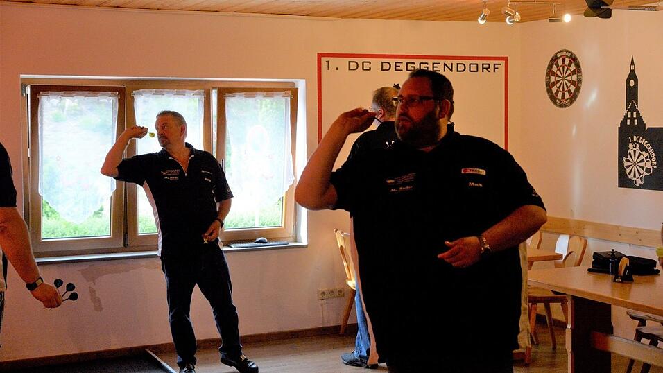 Ruhige Hand, kühler Kopf - beim Darts kommt es nicht nur auf das Werfen an.