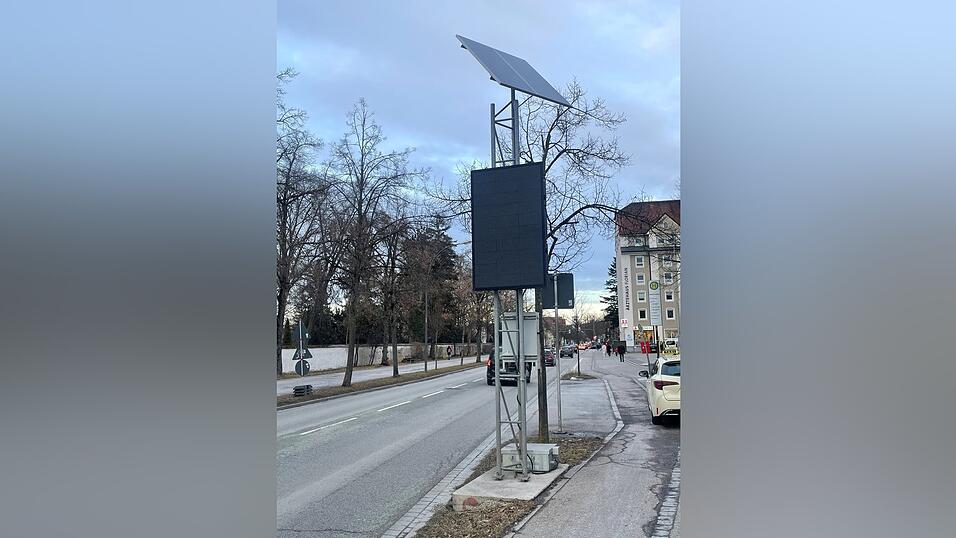 Diese Displays wurden versteigert. Sie sind mit 1,5 Tonnen richtige Schwergewichte.