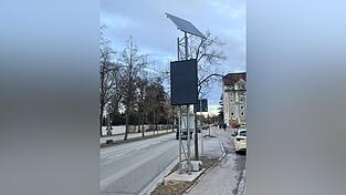 Diese Displays wurden versteigert. Sie sind mit 1,5 Tonnen richtige Schwergewichte.