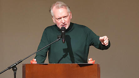 Christian Springer bei seiner Rede zu Beginn der Veranstaltung ...