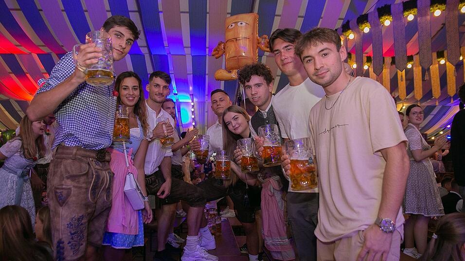 Die Partybilder von Dienstag, 16. August 2022, aus dem Festzelt Wenisch.