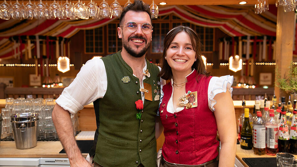 Die Partybilder vom Montag, 11. August, aus dem Festzelt Krönner. Die Partybilder vom Montag, 11. August, aus dem Festzelt Krönner.