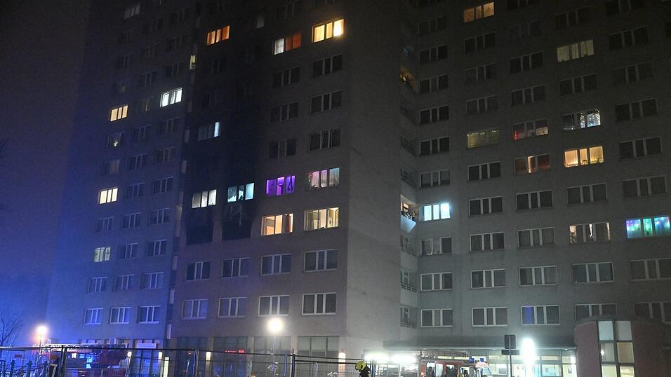 Zahlreiche Wohnungen sind zun&auml;chst nicht bewohnbar.