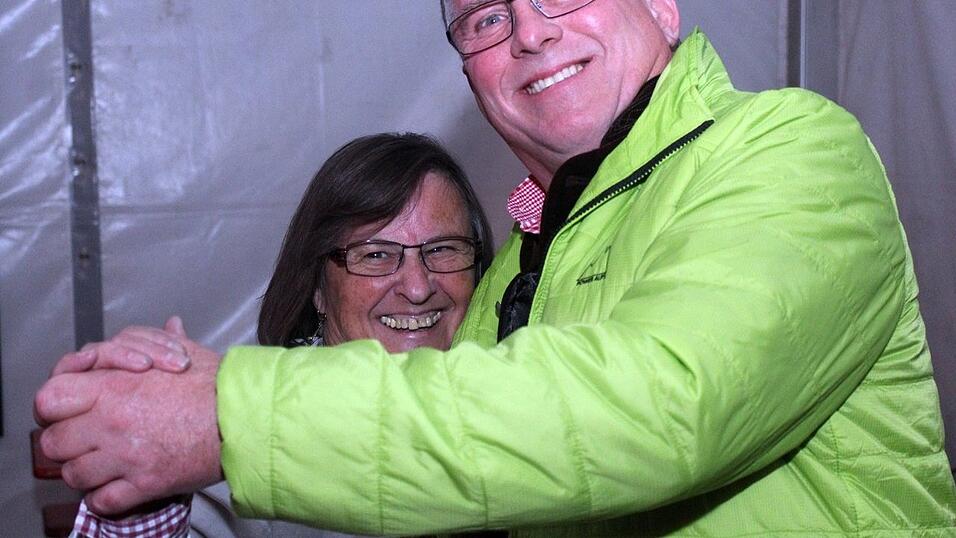 Die besten Bilder vom Wein- und Wei&szlig;bierfest des Burschenvereins Arth und der M&auml;dchengruppe.