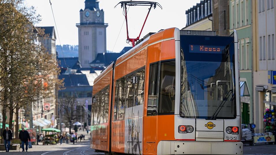 Vor Ort wird oft das Geld knapp f&uuml;r wichtige Dienstleistungen, so etwa f&uuml;r die Verkehrsbetriebe. (Symbolbild)