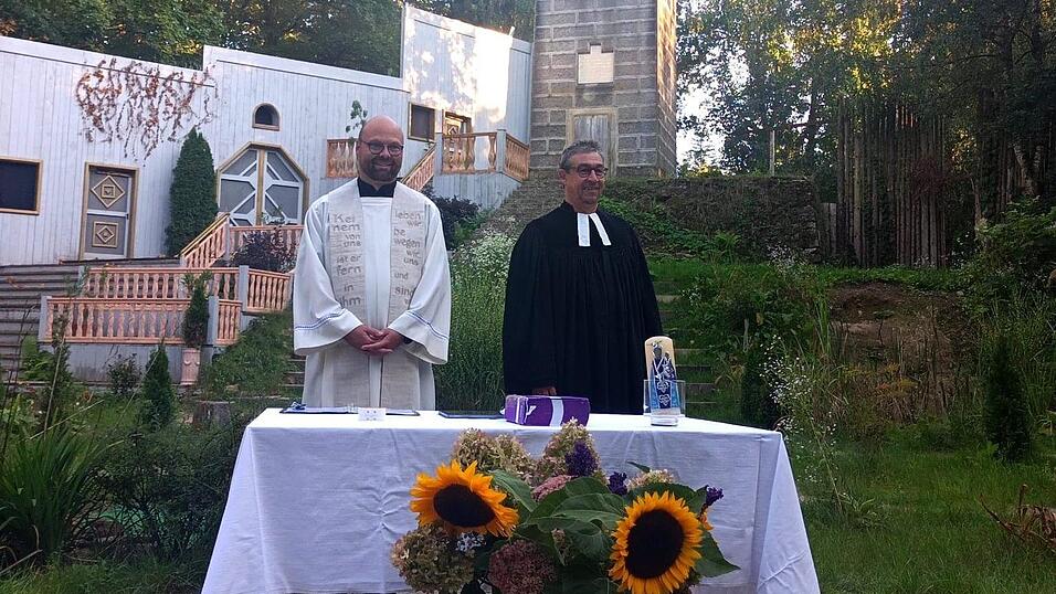 Eine auf die FSG abgestimmte Messe hatten Stadtpfarrer Thomas Winderl (l.) und der evangelische Pfarrer Stefan Nagel vorbereitet. Eine auf die FSG abgestimmte Messe hatten Stadtpfarrer Thomas Winderl (l.) und der evangelische Pfarrer Stefan Nagel vorbereitet.