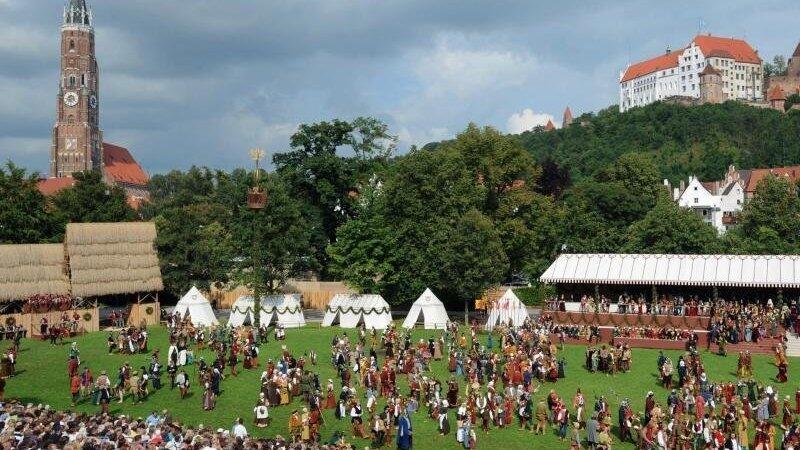 Alle vier Jahre wird die Landshuter Hochzeit nachgespielt. Foto: A. Weigel/Archiv