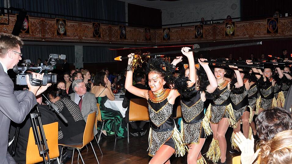 Impressionen vom Intrhonisationsball 2015 der Narrhalla Moosburg. (Foto: Ren&eacute; Spanier)