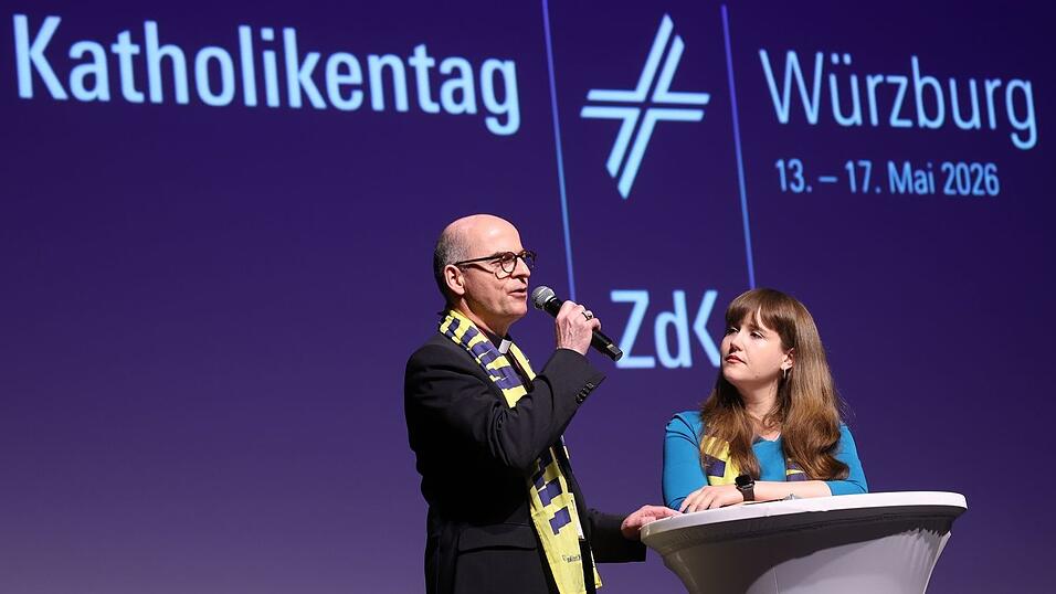 Bibelarbeit gehört auch zum Katholikentag. Bibelarbeit gehört auch zum Katholikentag.