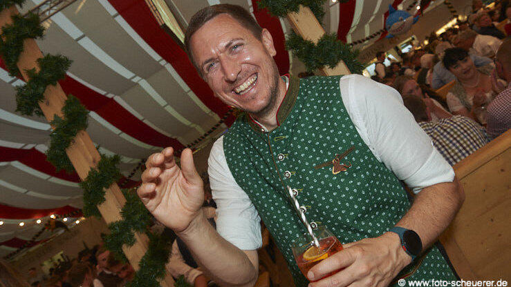 Die Partybilder vom Freitag, 9. August 2024, aus dem Festzelt Lechner. Die Partybilder vom Freitag, 9. August 2024, aus dem Festzelt Lechner.