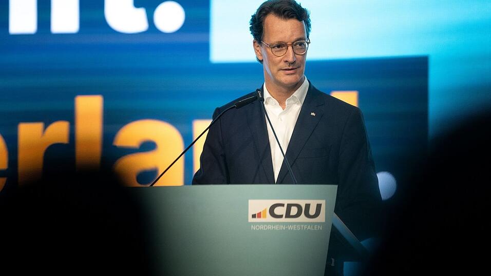 NRW-Ministerpräsident Hendrik Wüst (CDU) hat sich besorgt angesichts des starken Abschneidens der AfD geäußert. NRW-Ministerpräsident Hendrik Wüst (CDU) hat sich besorgt angesichts des starken Abschneidens der AfD geäußert.