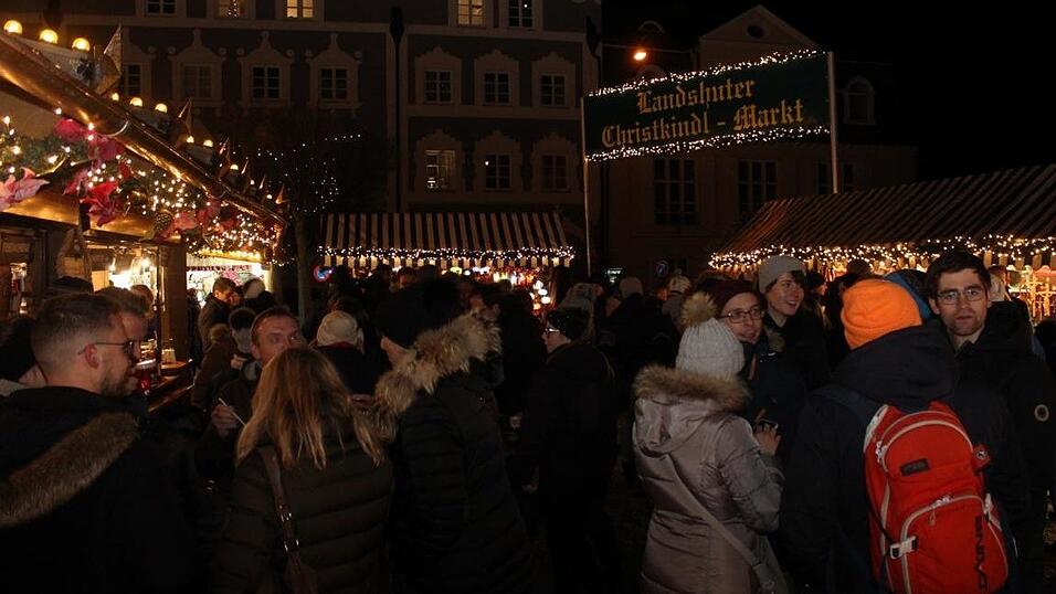 Weihnachtszeit am Christkindlmarkt und bei der H&uuml;ttengaudi in Landshut.