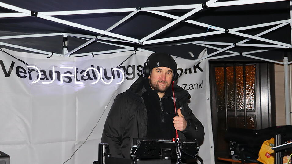 Mehrere hundert Zuschauer verfolgten das eindrucksvolle Spektakel.