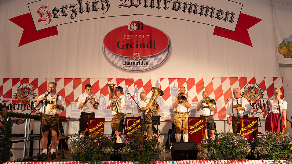 Die Partybilder vom Montag, 21. August 2023, aus dem Festzelt Greindl. Die Partybilder vom Montag, 21. August 2023, aus dem Festzelt Greindl.
