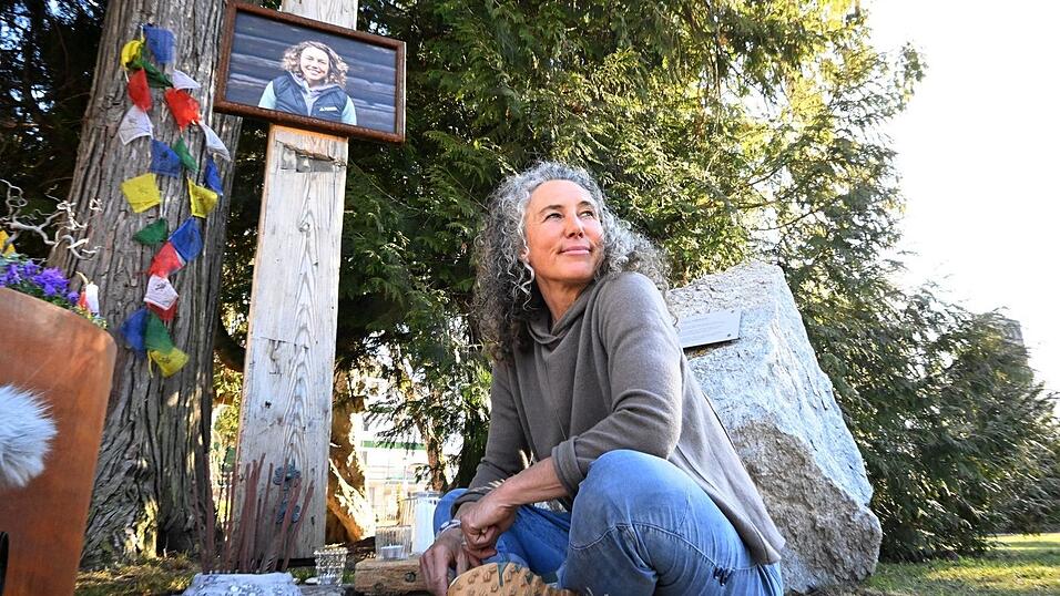 Laura Dahlmeiers Mutter hat zusammen mit der Familie die Gedenkst&auml;tte in dem Park gestaltet, der jetzt Laura-Dahlmeier-Park hei&szlig;t.