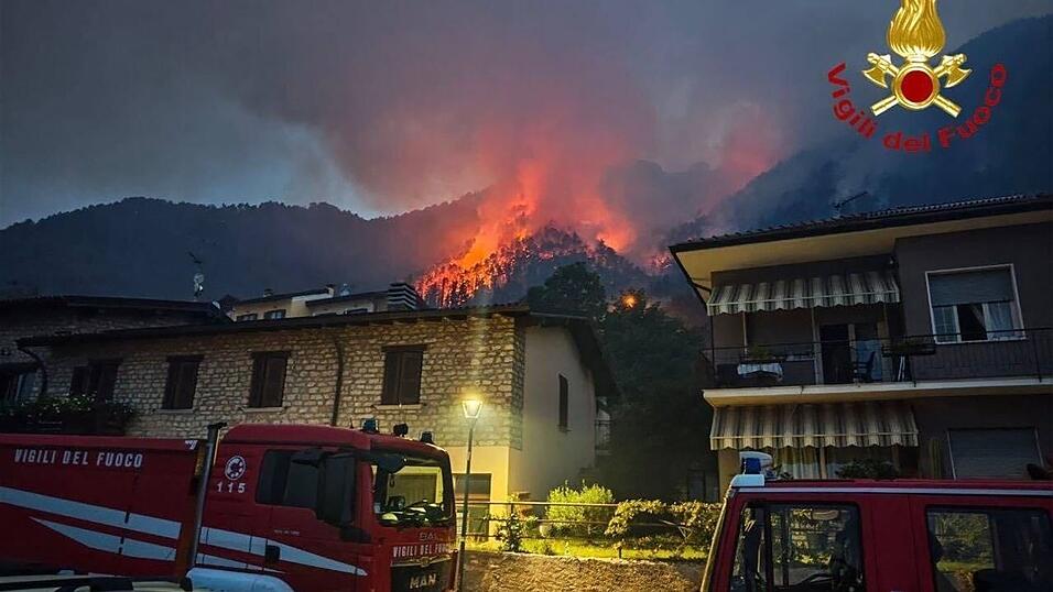 Zu dem Feuer kam es in der Gemeinde Tignale am Westufer des Gardasees.