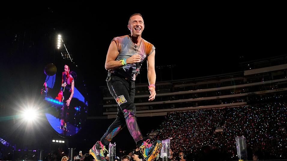 Sänger Chris Martin von Coldplay kümmert sich um die Halbzeitshow beim WM-Endspiel nahe New York am 19. Juli. (Archivbild) Sänger Chris Martin von Coldplay kümmert sich um die Halbzeitshow beim WM-Endspiel nahe New York am 19. Juli. (Archivbild)