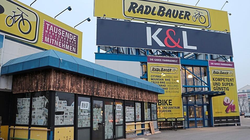 Mit der Er&ouml;ffnung des Restaurants ist auch die letzte freie R&auml;umlichkeit im ehemaligen Baumarkt vergeben.