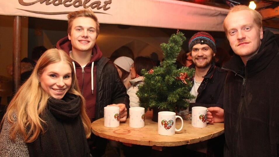 In Landshut lockten am Wochenende der Kunsthandwerkermarkt und die H&uuml;ttengaudi zahlreiche Besucher an.