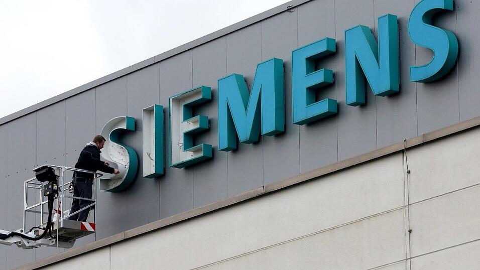 Nach den Enth&uuml;llungen &uuml;ber Briefkastenfirmen im Ausland hat Siemens Strafanzeige gegen Unbekannt bei der M&uuml;nchner Staatsanwaltschaft gestellt.