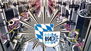 Blick in den Serverraum in einem Rechenzentrum des bayerischen Landeskriminalamts in München. Blick in den Serverraum in einem Rechenzentrum des bayerischen Landeskriminalamts in München.