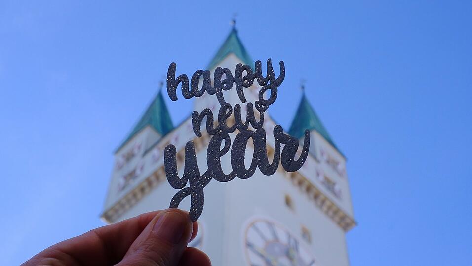 Egal wann und wo man Silvester feiert, alle hoffen auf ein gutes neues Jahr. Egal wann und wo man Silvester feiert, alle hoffen auf ein gutes neues Jahr.