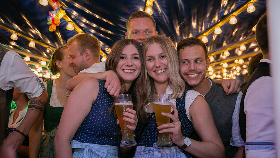 Die Partybilder von Freitag, 19. August 2022, aus dem Festzelt Wenisch.