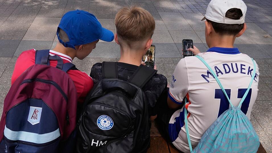 Das Social-Media-Verbot f&uuml;r Kinder und Jugendliche wurde im Dezember eingef&uuml;hrt. (Archivbild)