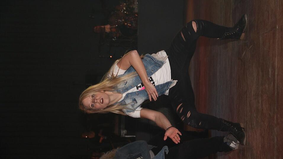 Die Bilder vom Abschlussball der Tanzschule Seidel in der Fraunhofer-Halle am 28. November. Die Bilder vom Abschlussball der Tanzschule Seidel in der Fraunhofer-Halle am 28. November.