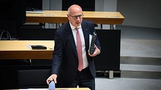 Berlins Regierender Bürgermeister Kai Wegner (CDU) ist unter verstärktem Druck. (Archivbild) Berlins Regierender Bürgermeister Kai Wegner (CDU) ist unter verstärktem Druck. (Archivbild)