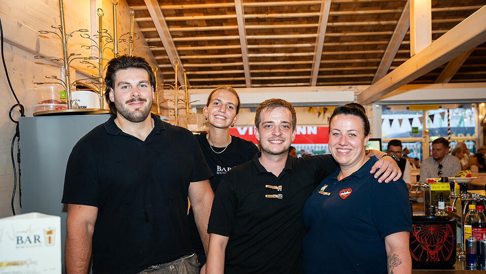 Die Partybilder vom Sonntag, 16. August, aus dem Festzelt Reisinger. Die Partybilder vom Sonntag, 16. August, aus dem Festzelt Reisinger.