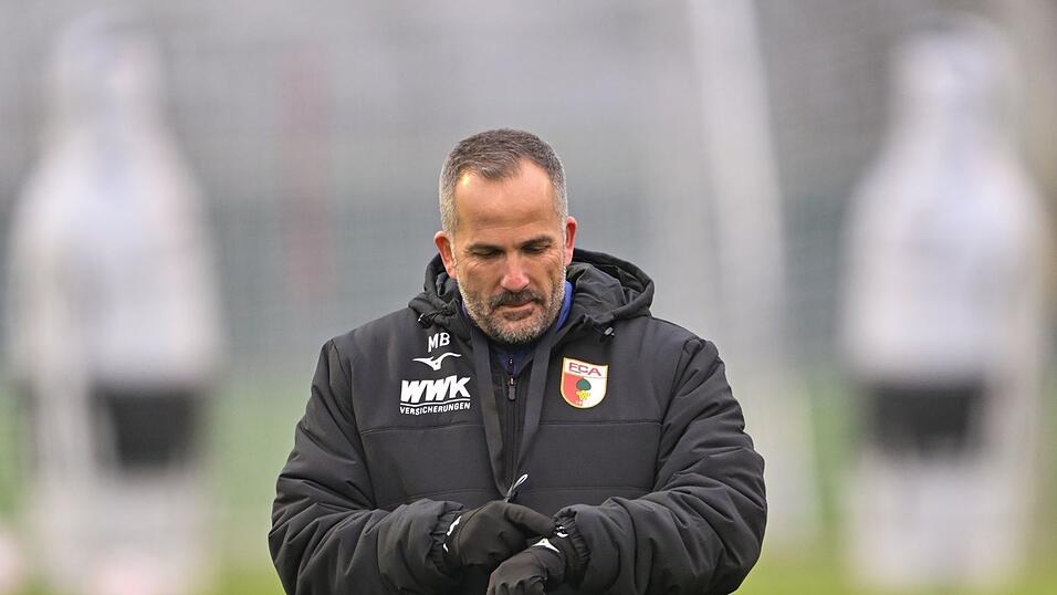 Es wird Zeit für den FC Augsburg um Interimstrainer Manuel Baum, in die Spur zu kommen.