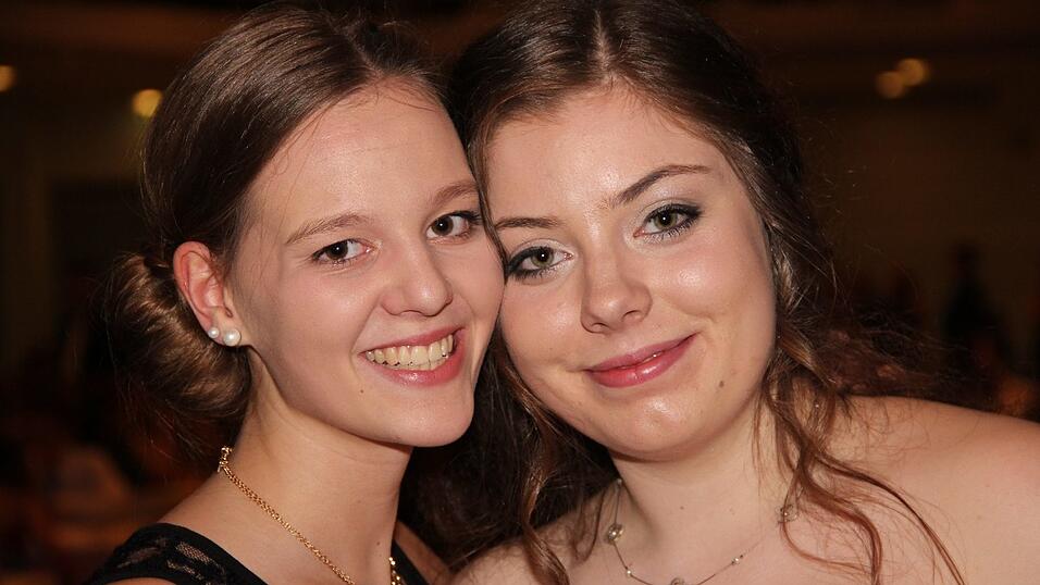 Die Bilder vom Abschlussball der Tanzschule Seidel in der Fraunhofer-Halle am 28. November. Die Bilder vom Abschlussball der Tanzschule Seidel in der Fraunhofer-Halle am 28. November.