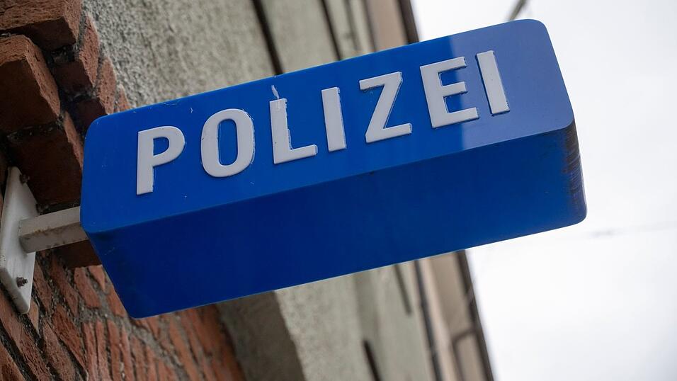 Die Polizei ermittelt. (Symbolbild) Die Polizei ermittelt. (Symbolbild)