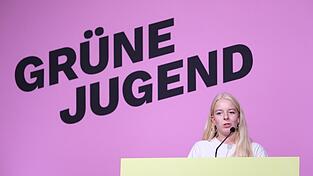 Mit ihren Wortmeldungen löste sie immer wieder Kontroversen aus. Nun will Grüne-Jugend Chefin Jette Nietzard nicht erneut kandidieren.