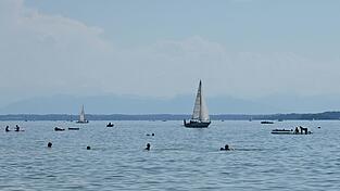 Der Starnberger See führt derzeit weniger Wasser als üblich. (Archivbild) Der Starnberger See führt derzeit weniger Wasser als üblich. (Archivbild)