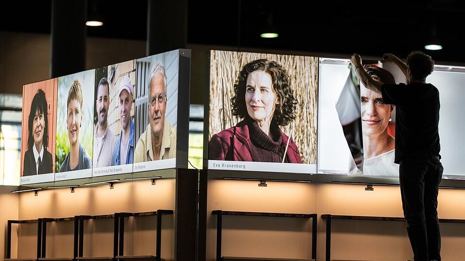 Noch wird aufgebaut auf dem Messegel&auml;nde.