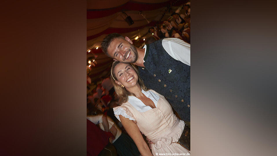 Die Partybilder vom Freitag, 7. August, aus dem Festzelt Lechner. Die Partybilder vom Freitag, 7. August, aus dem Festzelt Lechner.