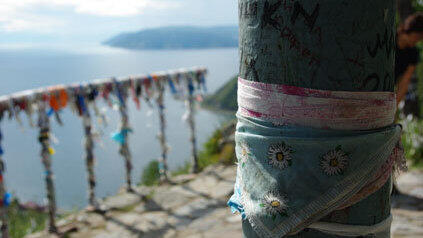 Imke Hansen und Andreas Goldbrunner reisen um die Welt. Hier sind sie am Baikalsee in Russland. Imke Hansen und Andreas Goldbrunner reisen um die Welt. Hier sind sie am Baikalsee in Russland.