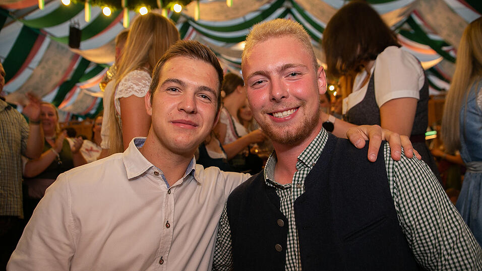 Die Partybilder von Freitag, 19. August 2022, aus dem Festzelt Weckmann.