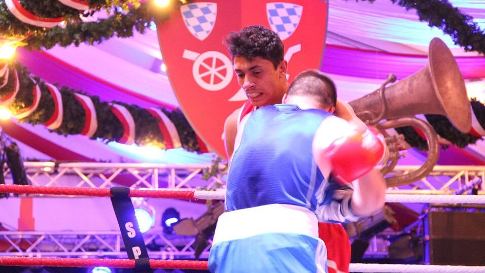 Im Lechner-Festzelt hie&szlig; es am Sonntag wieder 'Let&acute;s get ready to rumble'.