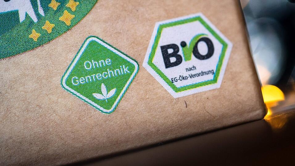 Bei der Diskussion um neue Gentechnik-Regeln stehen sich zwei Seiten gegenüber. Kritiker fürchten unvorhersehbare Risiken, Befürworter hoffen auf Ernährungssicherheit, auch in Krisenzeiten. (Archivbild) Bei der Diskussion um neue Gentechnik-Regeln stehen sich zwei Seiten gegenüber. Kritiker fürchten unvorhersehbare Risiken, Befürworter hoffen auf Ernährungssicherheit, auch in Krisenzeiten. (Archivbild)