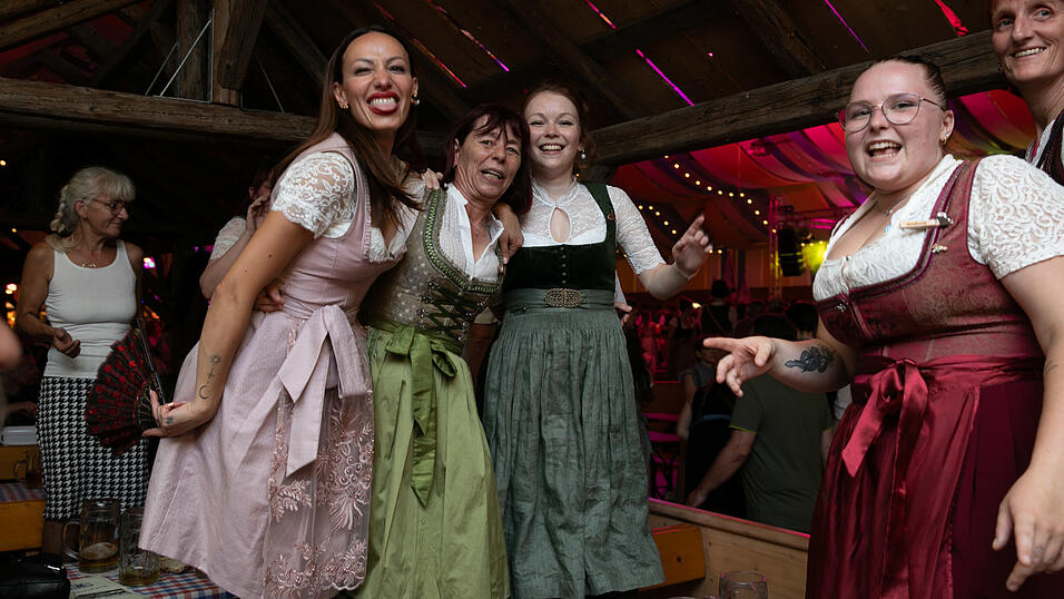 Die Partybilder vom Mittwoch, 13. August, aus dem Festzelt Reisinger. Die Partybilder vom Mittwoch, 13. August, aus dem Festzelt Reisinger.